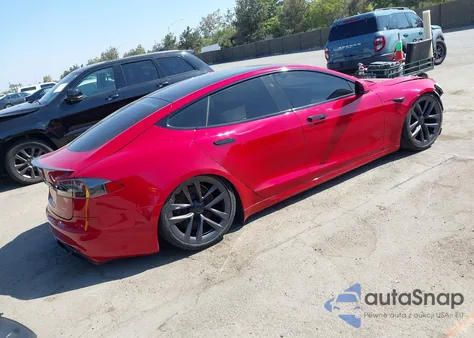 2022 Tesla Model S z USA, uszkodzony, nr VIN 5YJSA1E66NF460796